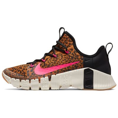 Кросівки WMNS NIKE FREE METCON 3